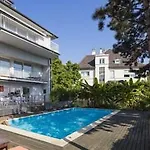 La Florangerie - & Piscine Hotel Straatsburg