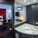 La Florangerie - & Piscine Hotel