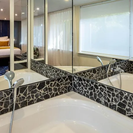 La Florangerie - & Piscine 4*