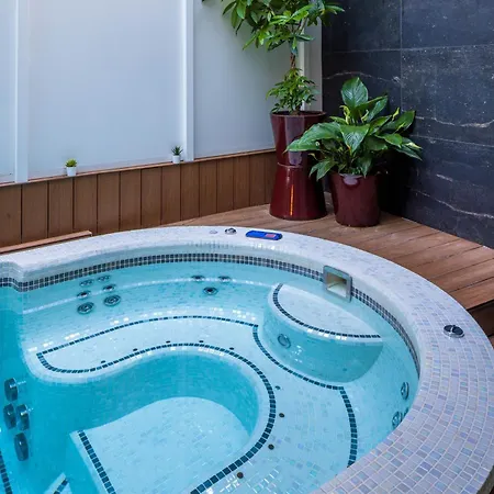 La Florangerie - & Piscine 4*