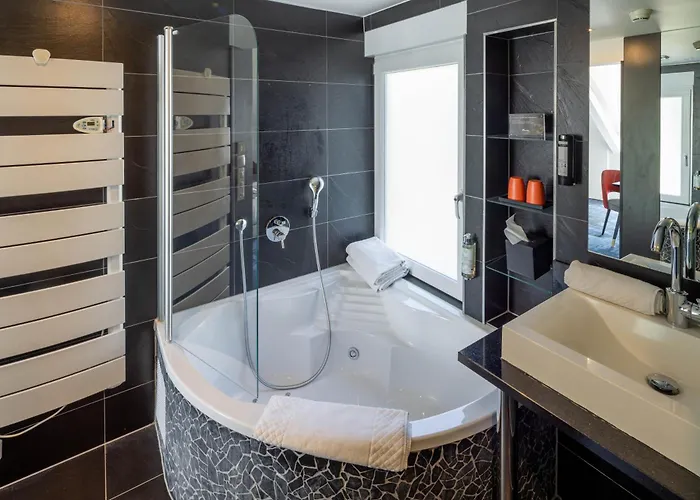 La Florangerie - & Piscine Hotel