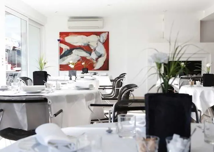 La Florangerie - & Piscine Hotel